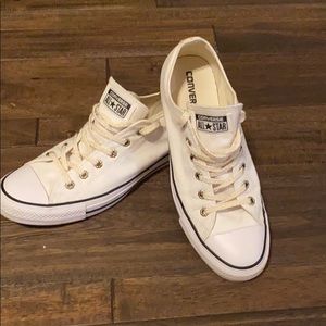 White Converse women’s sneaker size 10